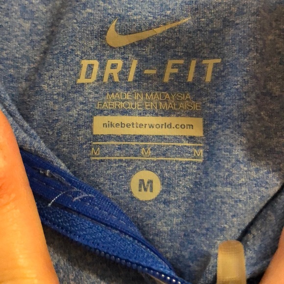 Nike pullover - Picture 3 of 3